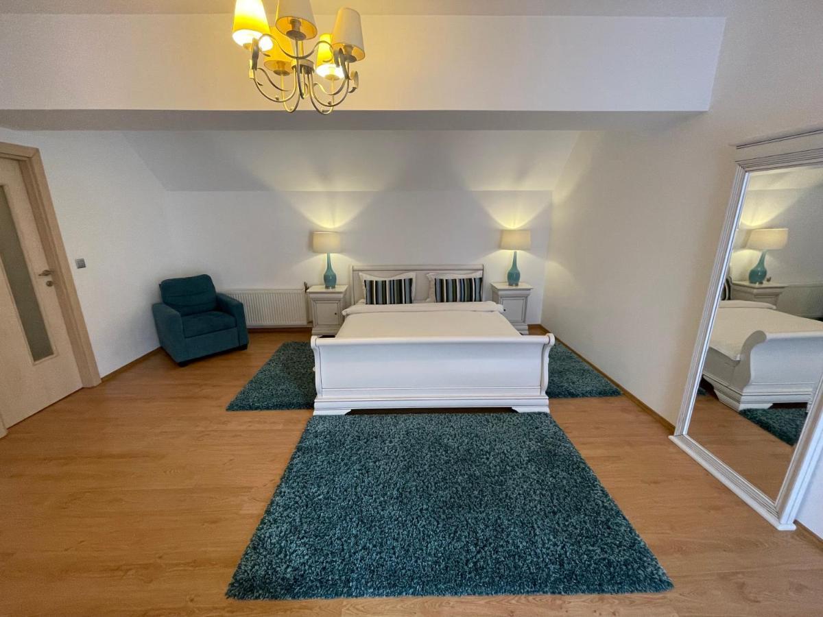 Appartamento Kyra Luxury Penthouse Sinaia Esterno foto