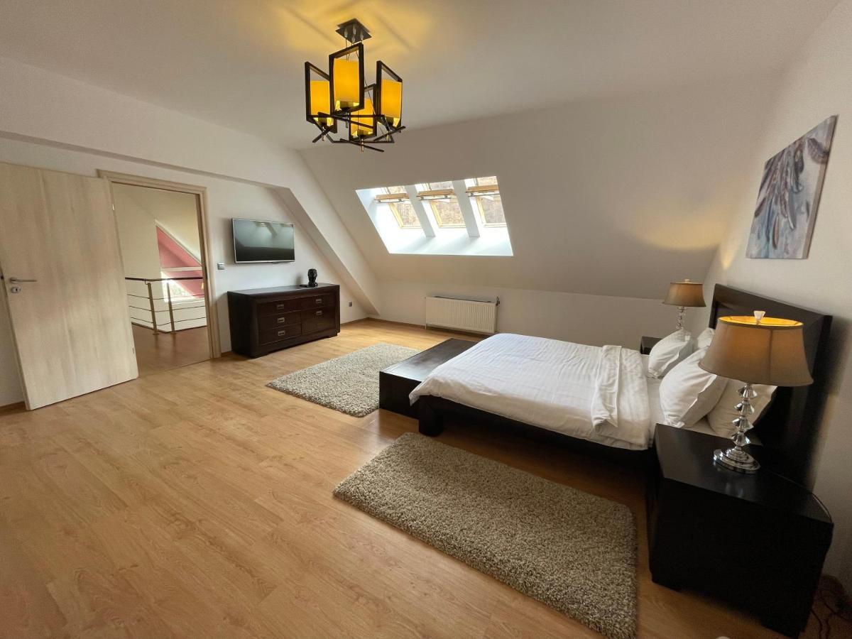 Appartamento Kyra Luxury Penthouse Sinaia Esterno foto