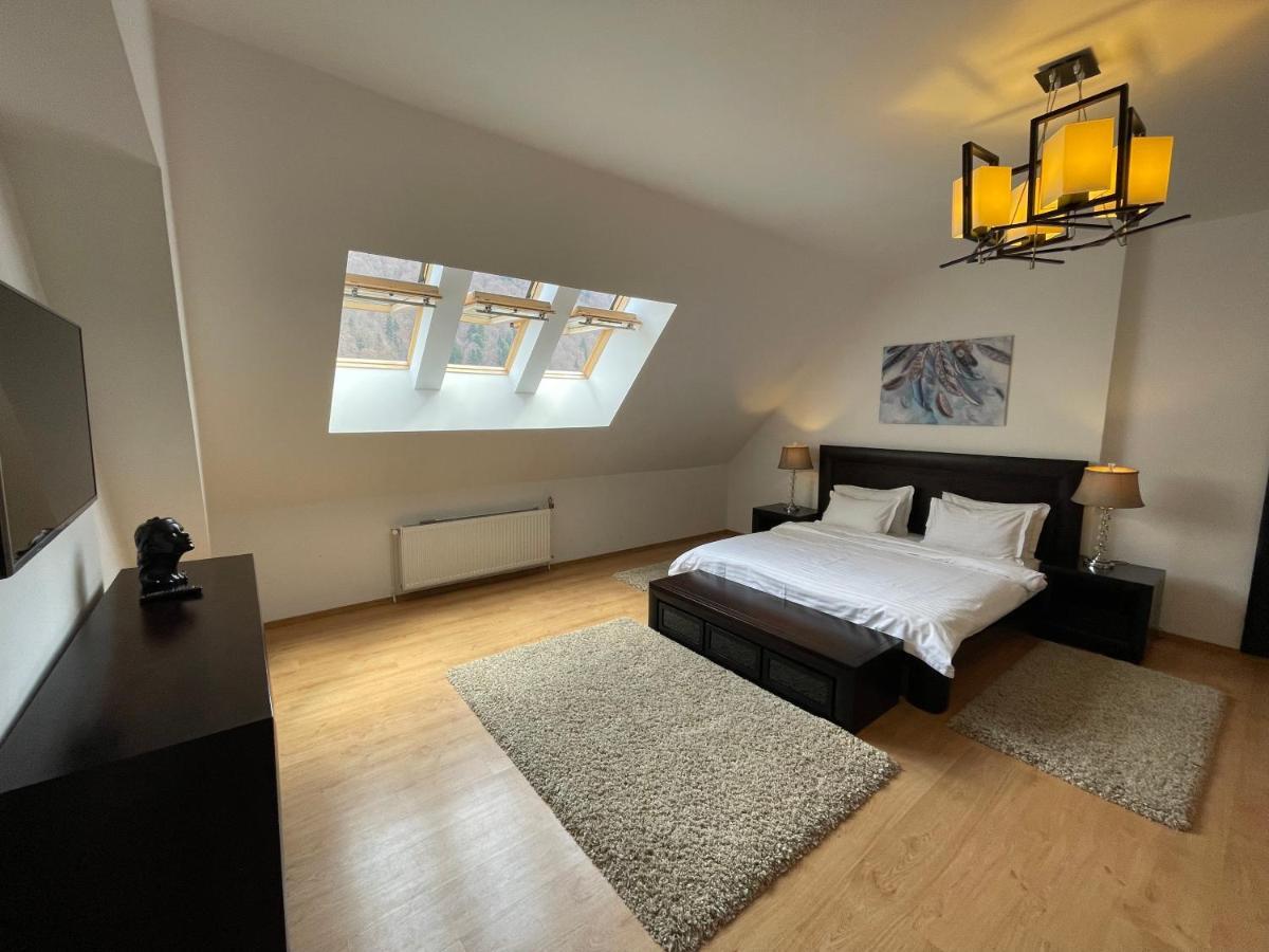 Appartamento Kyra Luxury Penthouse Sinaia Esterno foto